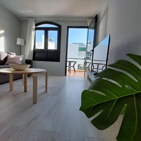 Caleton Lanzarote Апартаменты *